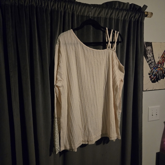 New pullover top w/lace size 4xl=20 color cream - Picture 5 of 10